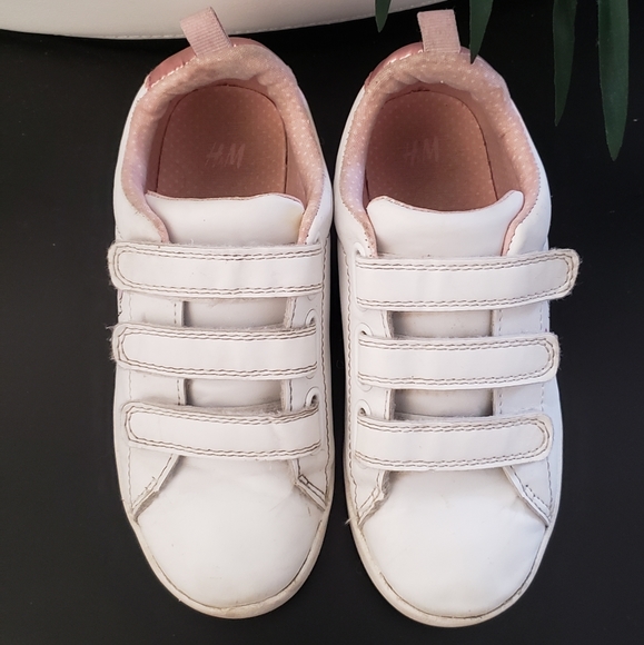 Girls white sneakers with pink - Picture 2 of 5